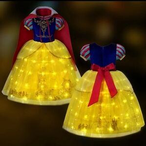 NWOT light up Snow white dress NO cape included size 100 / 2T